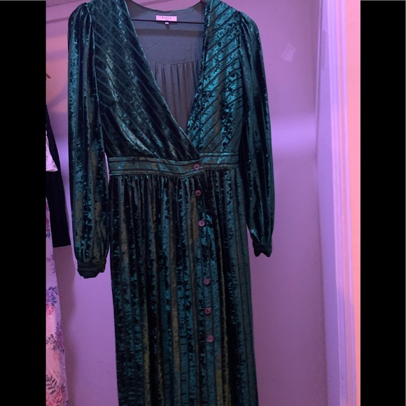 Green Dress - Picture 1 of 1